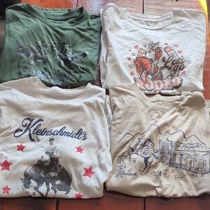 4 Western T-shirts All Fit Like a Womens Medium